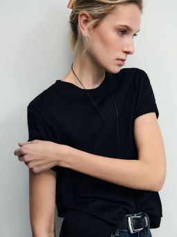 Базовая футболка из хлопка / Zarina