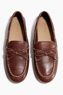 Zapatos n?uticos