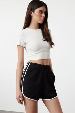 TRENDYOLMILLA Siyah Biye Detayl? Mini Esnek Orme Sort & Bermuda TWOSS24SR00211 фото 8