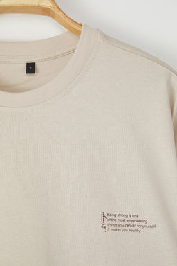 TRENDYOL MAN Haki Oversize/Genis Kesim %100 Pamuklu Bisiklet Yaka Minimal Yaz? Bask?l? T-Shirt TMNSS23TS00084 - Trendyolmilla фото 8