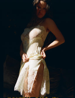 VESTIDO LENCERO SATINADO ENCAJE / Crudo - Zara фото 3