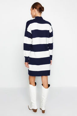 TRENDYOLMILLA Lacivert Mini Triko Genis Kal?p Dik Yaka Kazak Elbise TWOAW24EL00059  фото 5