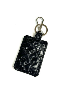 Брелок из кожи крокодила