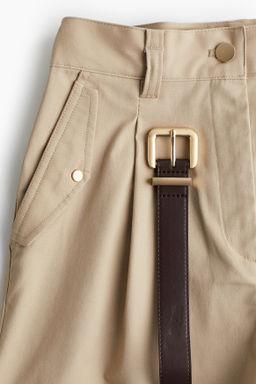 Pantal?n corto estilo cargo con cintur?n - H&m фото 2
