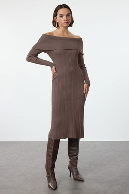 Vizon Duz Midi Basic Carmen Yaka Triko Elbise TWOAW25EL00033