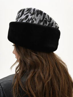 П26-28 Пилотка Леон серый с черным мехом