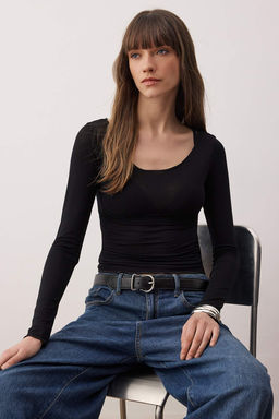 Siyah Transparan Esnek Vucuda Oturan Orme Bluz TWOAW26BZ00305 - Trendyolmilla фото 3