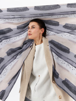 Большой, мягкий, тонкий и очень нежный двусторонний палантин с рисунком