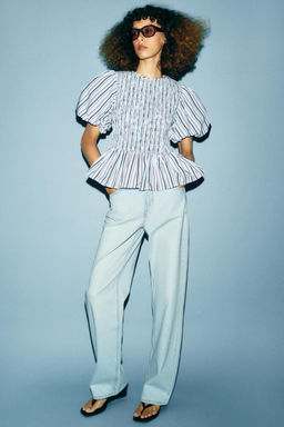 STRIPED SMOCKED TOP
