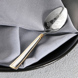 Ложка с гравировкой чайная в подарочной коробке Любимый муж - Семейные традиции фото 3