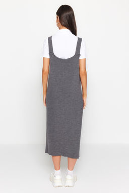 TRENDYOLMILLA Siyah Maxi Triko V Yaka Jile Elbise TWOAW24EL00011 фото 12