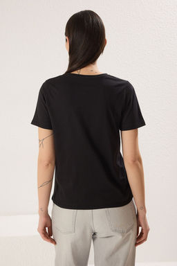 TRENDYOLMILLA Siyah-Siyah 2Li Paket %100 Pamuk Regular Bisiklet-V yaka Orme T-Shirt TWOSS25TS00189 фото 7