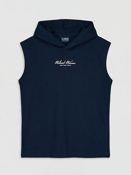 Kap??onlu Bask?l? Erkek ?ocuk Atlet