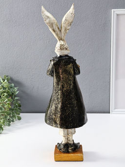 Сувенир полистоун "Заяц с чашкой чая" 13,5х11х46,5 см