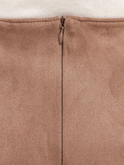 Юбка женская бежевая "под замшу"