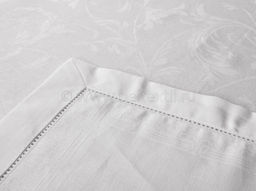 07с36 ЯК Скатерть 140*220 "Ренессанс" цв.белый