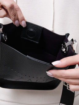 Сумка на плечо Azaro 30996 черный фиолет