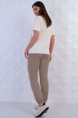 Арт. 21367 Костюм с брюками женский 42-50 (5 шт) Цвет:верх-молочный,низ-бежевый - Калинка фото 11