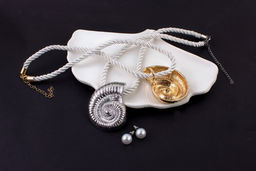 Колье  "Морская симфония" на шнурке + Подарок