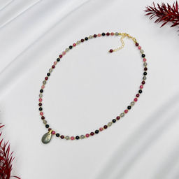 Колье для "Скорпиона" из Турмалина, Лабрадора и Граната 38 см +