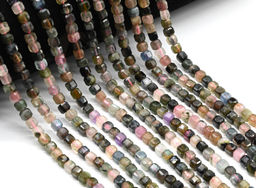 Бусины из турмалина кубик гр.5мм, 39см, 89 бусин Радуга камня