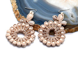 Серьги ручной работы с цирконами в оплетении цв.крем.