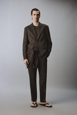 PANTAL?N TRAJE 100% LINO / Marr?n oscuro
