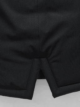 Парка зимняя подростковая для девочки с капюшоном и мехом черного цвета 9536Ch