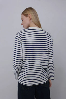 Черно-белый лонгслив в горизонтальную полоску - Incity фото 7