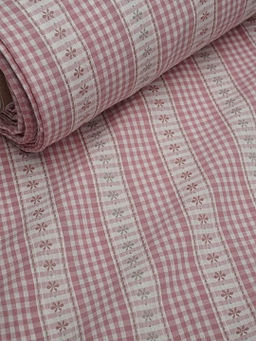 Вареный (стираный) хлопок Вышивка-цветочки цв.темная роза, ш.2.5м, хл-100%, 150гр/м.кв