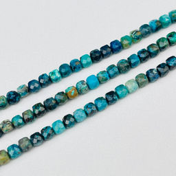 Бусины из украшений из Хризоколлы