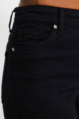 TRENDYOLMILLA Solmayan Siyah Onden Dugmeli Yuksek Bel Skinny Jeans TWOAW24JE00090  фото 5