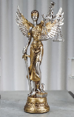Статуэтка Фемида 19,5 см / QMH17662-3 /уп 24/