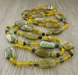 Агат зеленый с желтым (Бразилия), плоские прямоугольные бусины 18x25мм, бусы "Гармония" длиной 116см