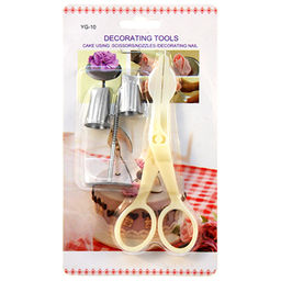 Кондитерский набор 4 предмета Мастер: насадка для кондитерского мешка 2,8х1,7см - 2 штуки, нержавеющая сталь; гвоздик держатель для изготовления розочек д3,2х7см, нержавеющая сталь; ножницы 13см пластик; в блистере (Китай)