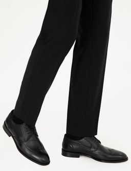 Черные классические туфли