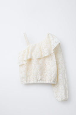 ASYMMETRIC LACE RUFFLE TOP