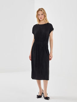 Bisiklet Yaka Dokulu Elbise