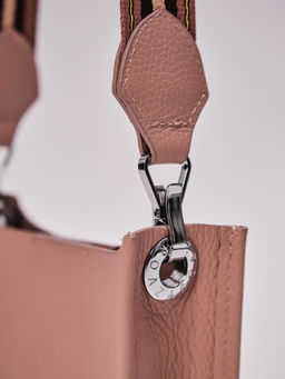 Сумка кожаная на плечо Azaro 30996 розовый туман