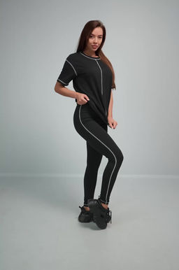 Женский костюм с легинсами Happyfox