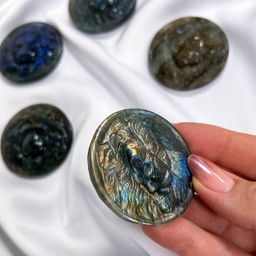 Фигурка резная "Лев" из Лабрадора