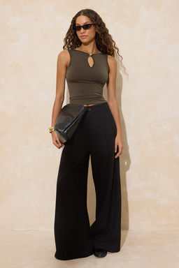 Haki Fitted/Vucuda Oturan Kay?k Yaka Kolsuz Aksesuar Detayl? Esnek Orme Bluz TWOSS26BZ00183