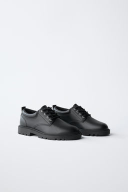 BLUCHER CORDONES / Negro