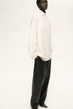 Jersey en lana merino con cuello perkins - H&m фото 4
