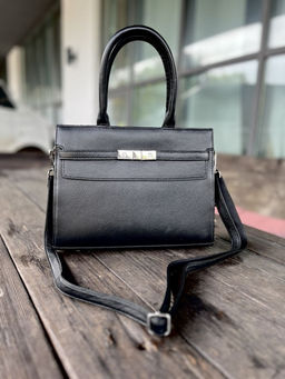 Женская кожаная каркасная сумка с ручками 1882-С Блек