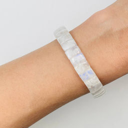 Браслет из Лунного камня