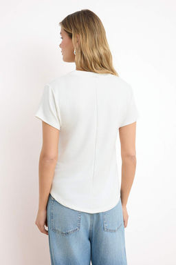 TRENDYOLMILLA Siyah V Yaka Regular/Normal Kal?p Orme T-Shirt TWOSS25TS00196  фото 12