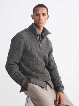 Dik Yaka Erkek Triko Kazak