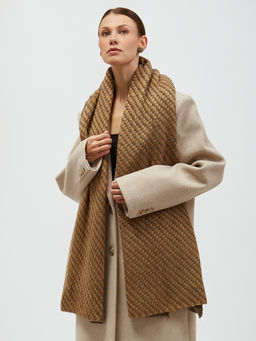 в составе шерсть мягкий двусторонний палантин - Tantino фото 8