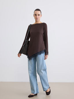 Kay?k Yaka Asimetrik Dantel Bluz